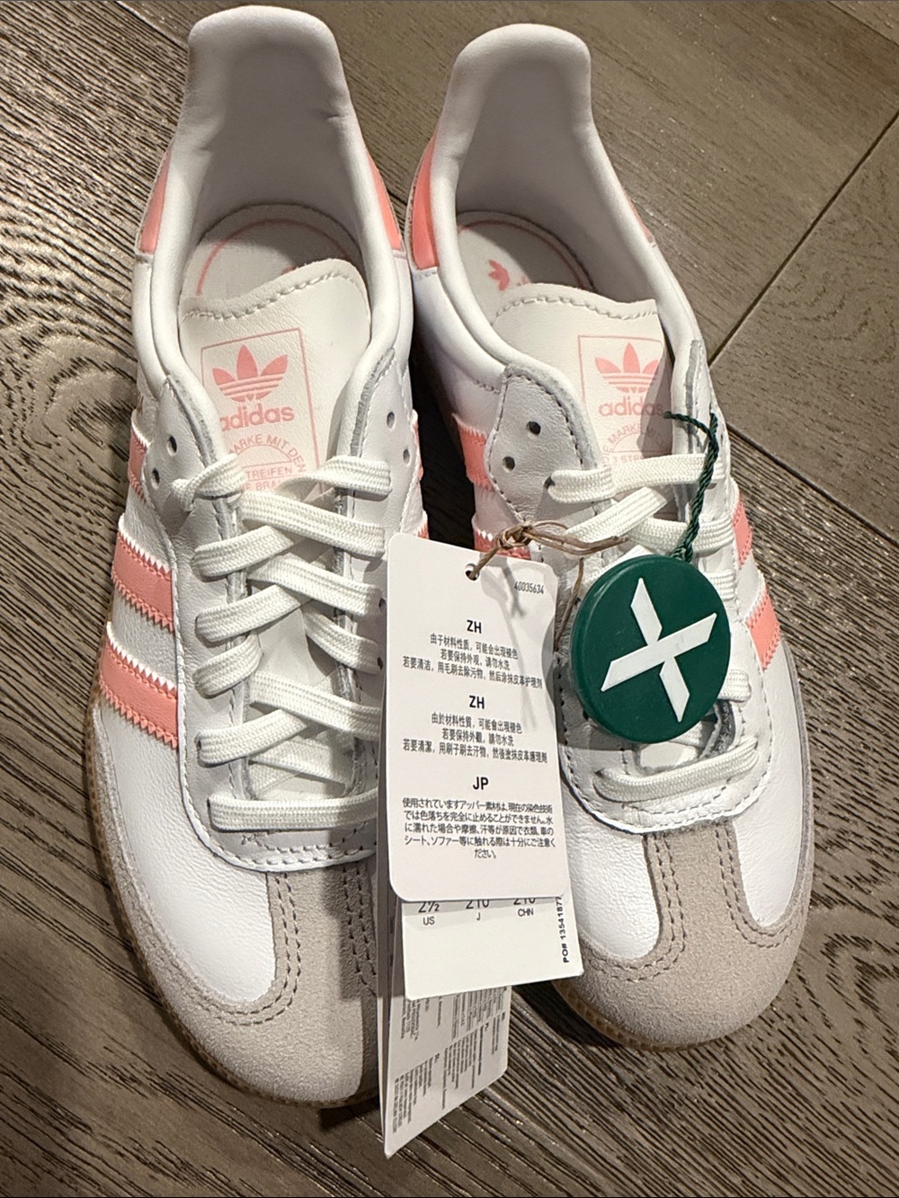 New adidas kids White & Pink Classic Sneaker samba